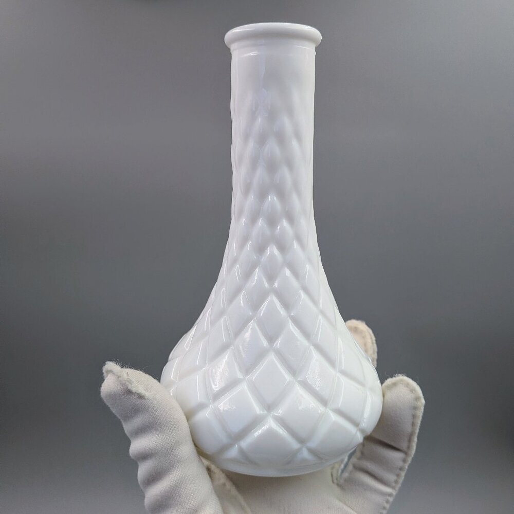 Sweet Collection of 6 Vintage Milk Glass Bud Vases |  Cottagecore Decor - Picture 7 of 13